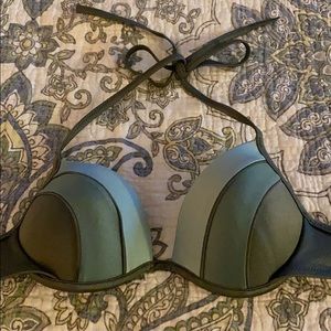 Pretty green tonal bikini top.